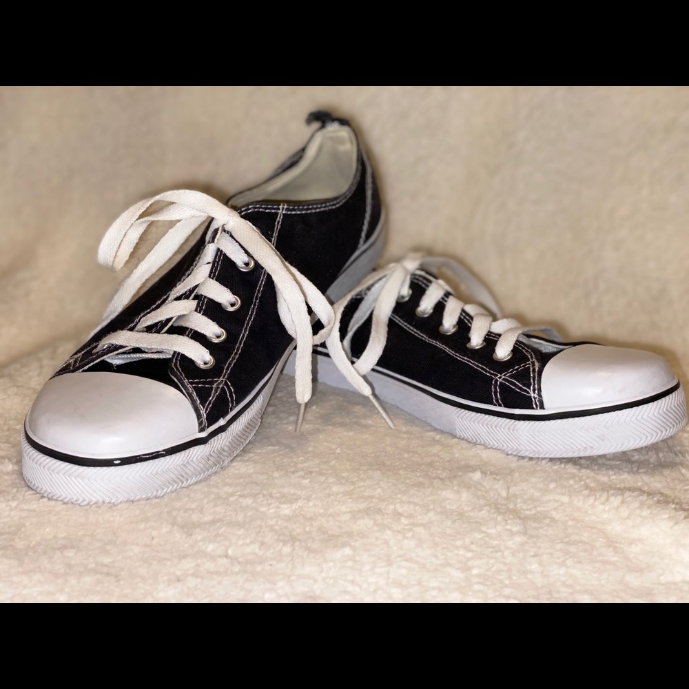 Faded Glory Canvas Shoes